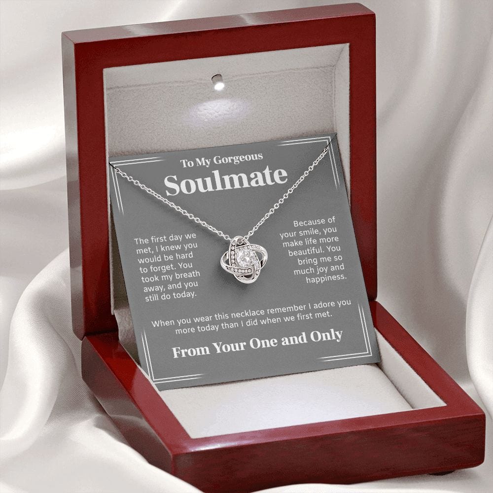 Hard To Forget | To My Soulmate Necklace