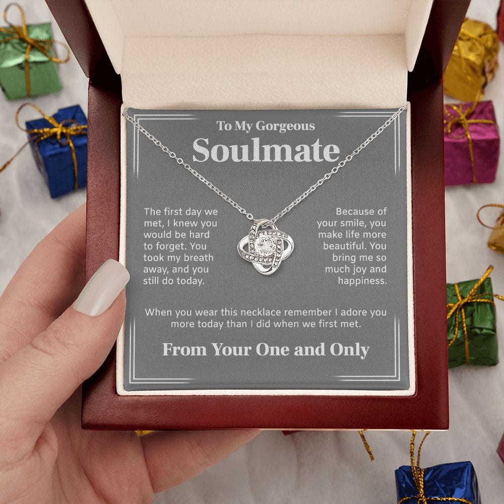 Hard To Forget | To My Soulmate Necklace